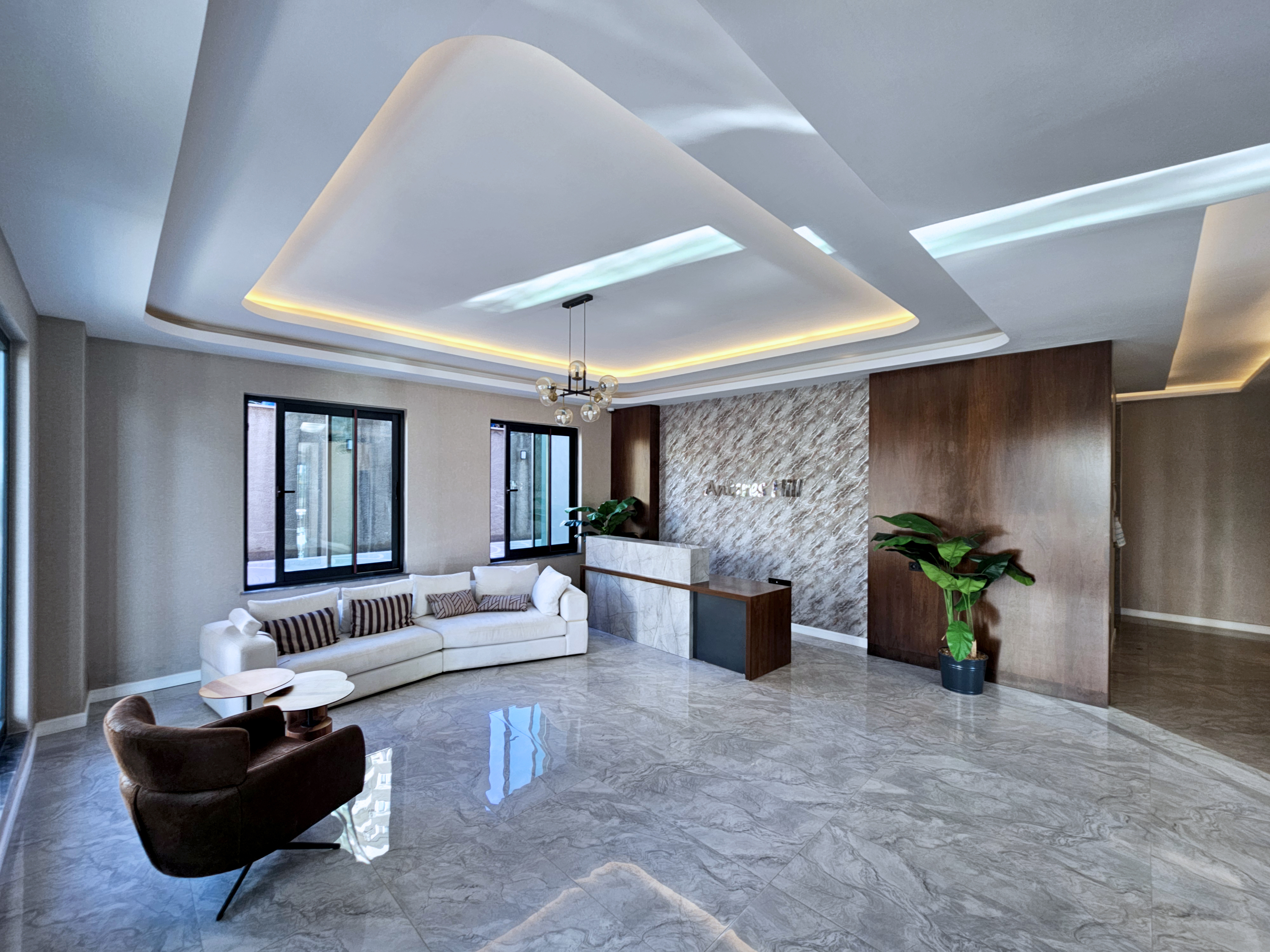 Mahutlar'da deniz manzaralı konut kompleksi!