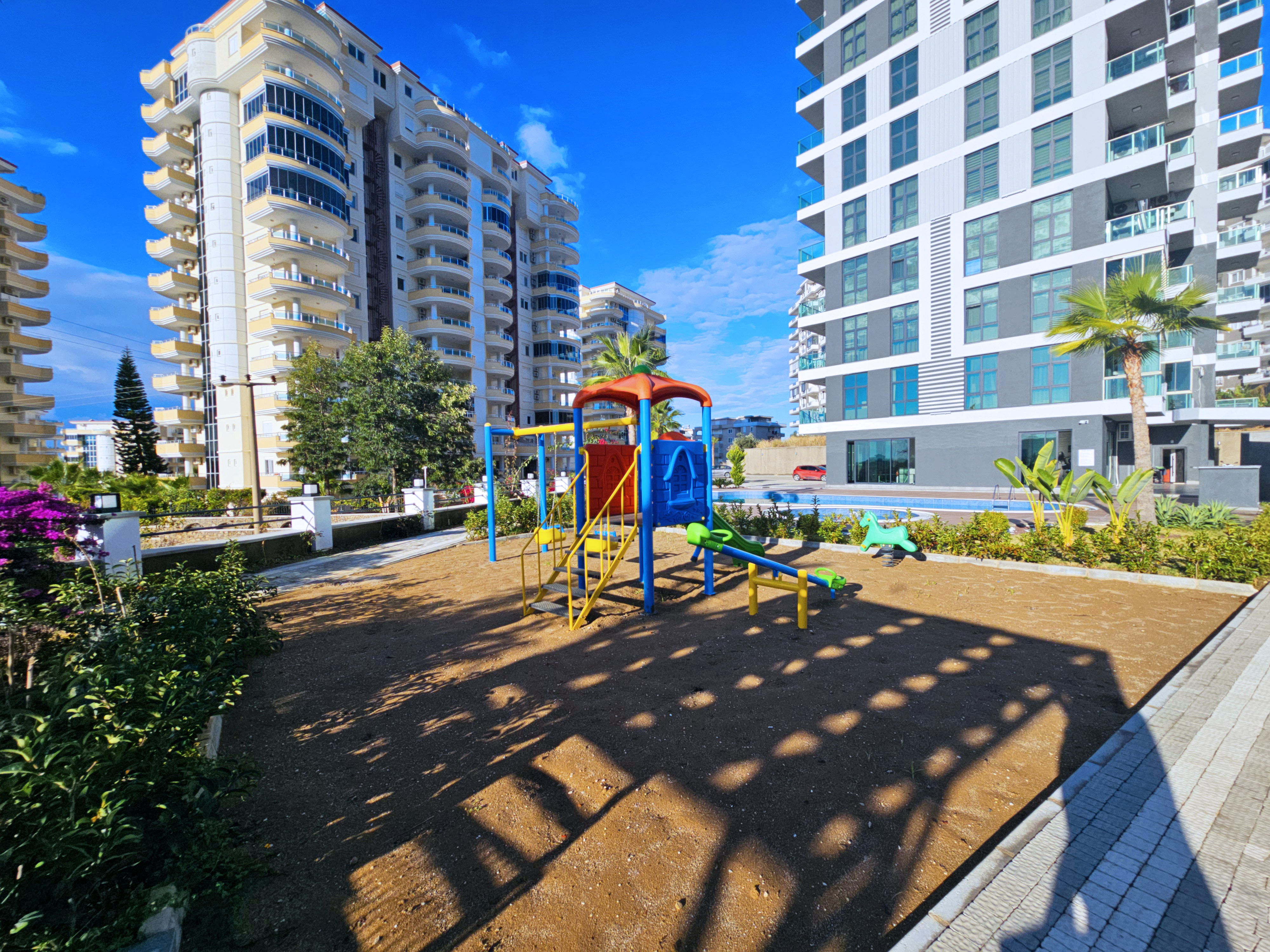 Mahutlar'da deniz manzaralı konut kompleksi!