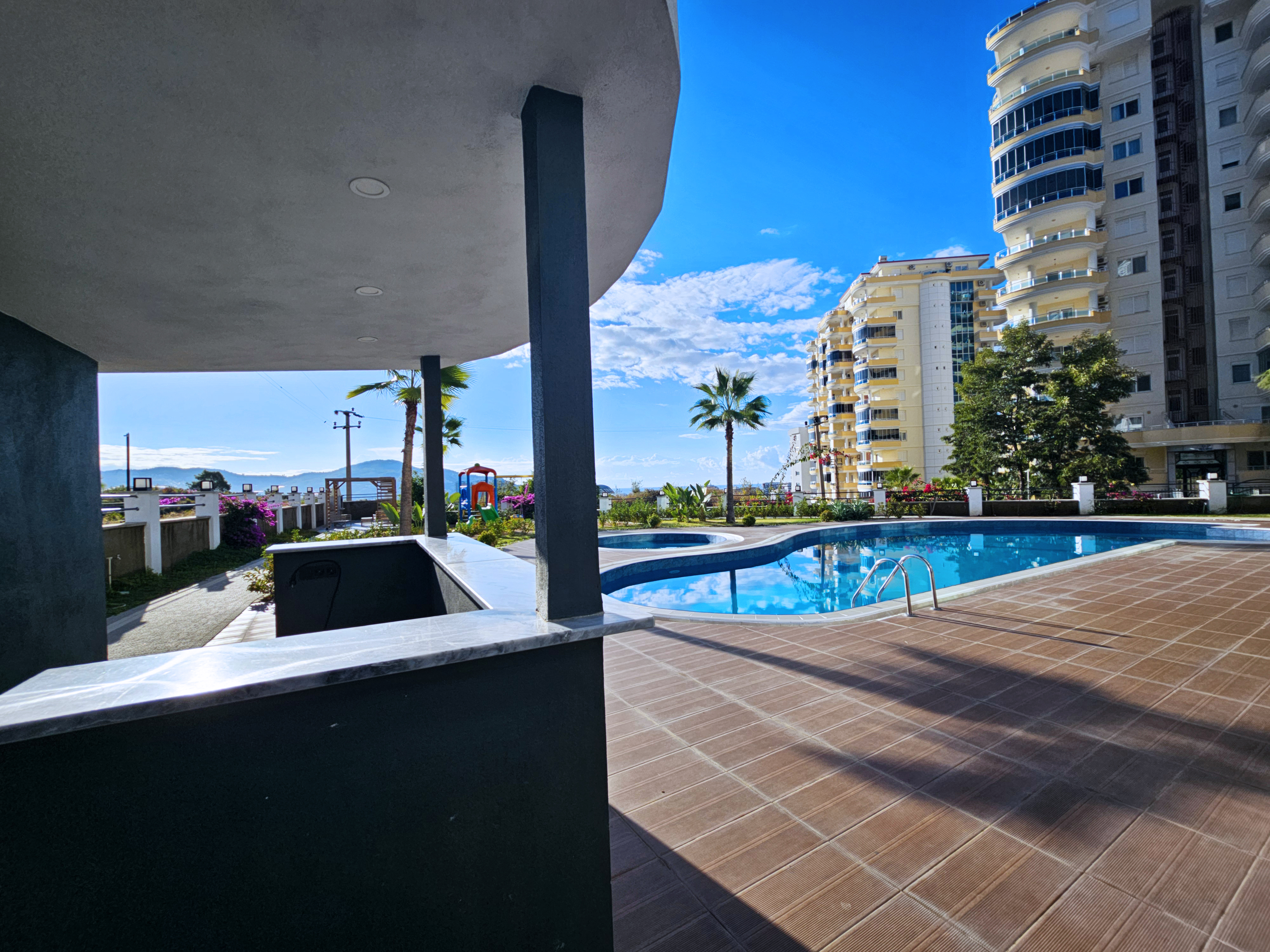 Mahutlar'da deniz manzaralı konut kompleksi!