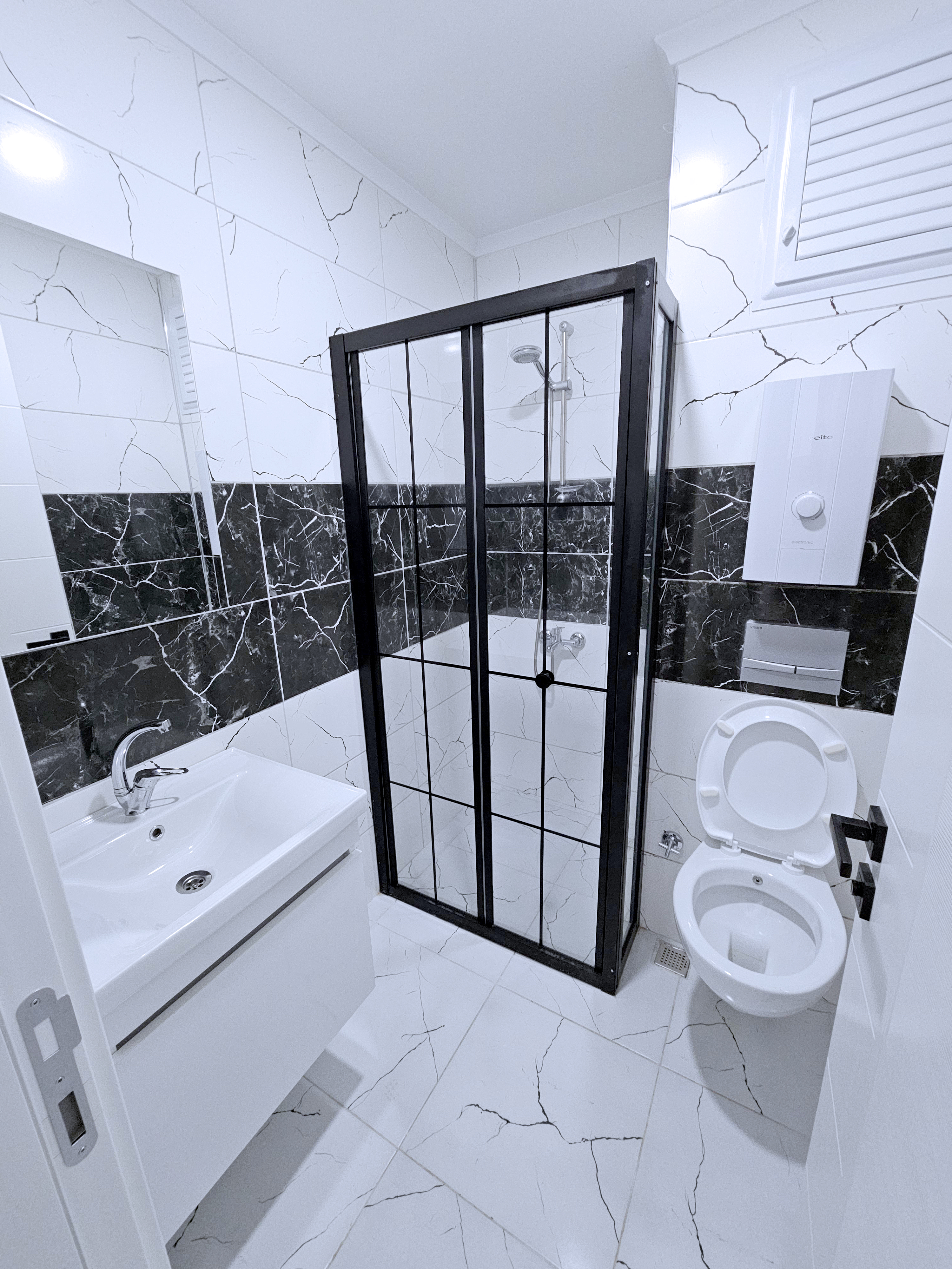 🔑(1+1) - Aqua Residence