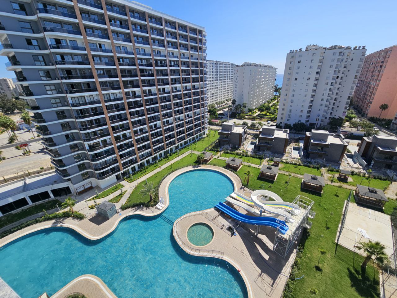 Wohnkomplex direkt am Meer in Mersin