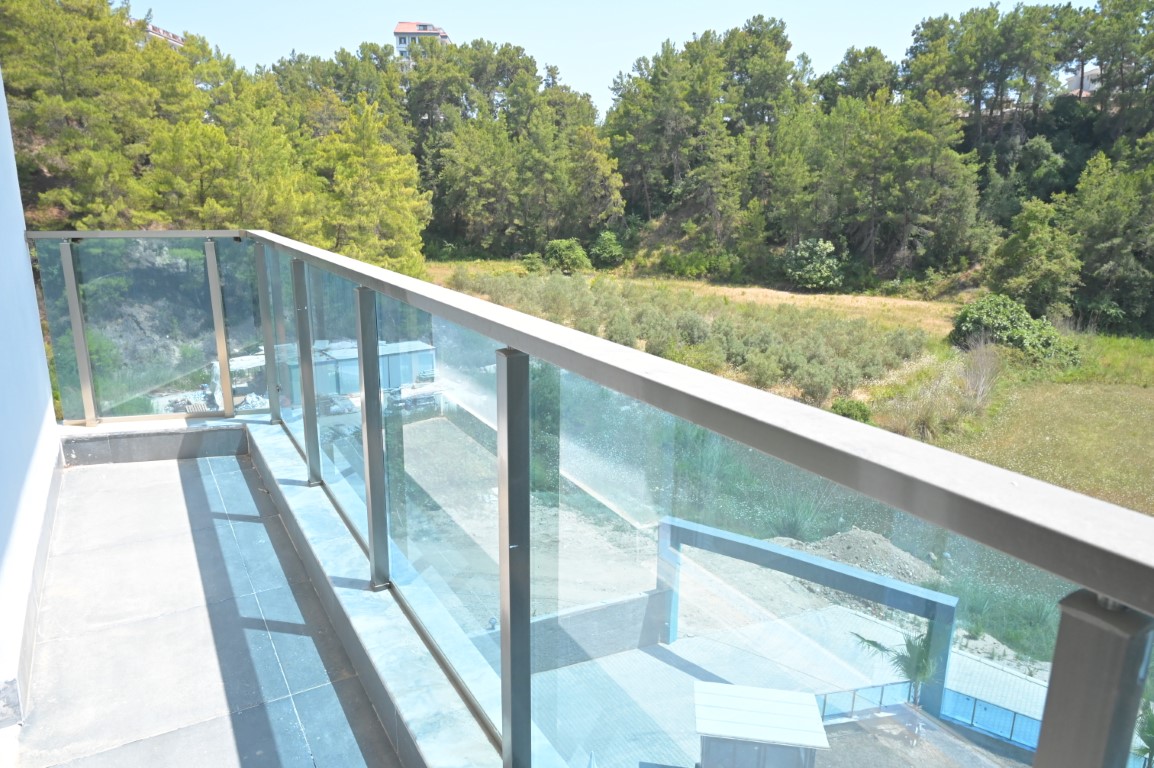 (1+1) - Aqua Residence