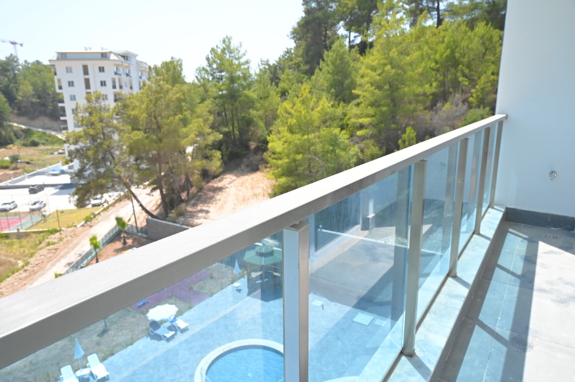 (1+1) - Aqua Residence