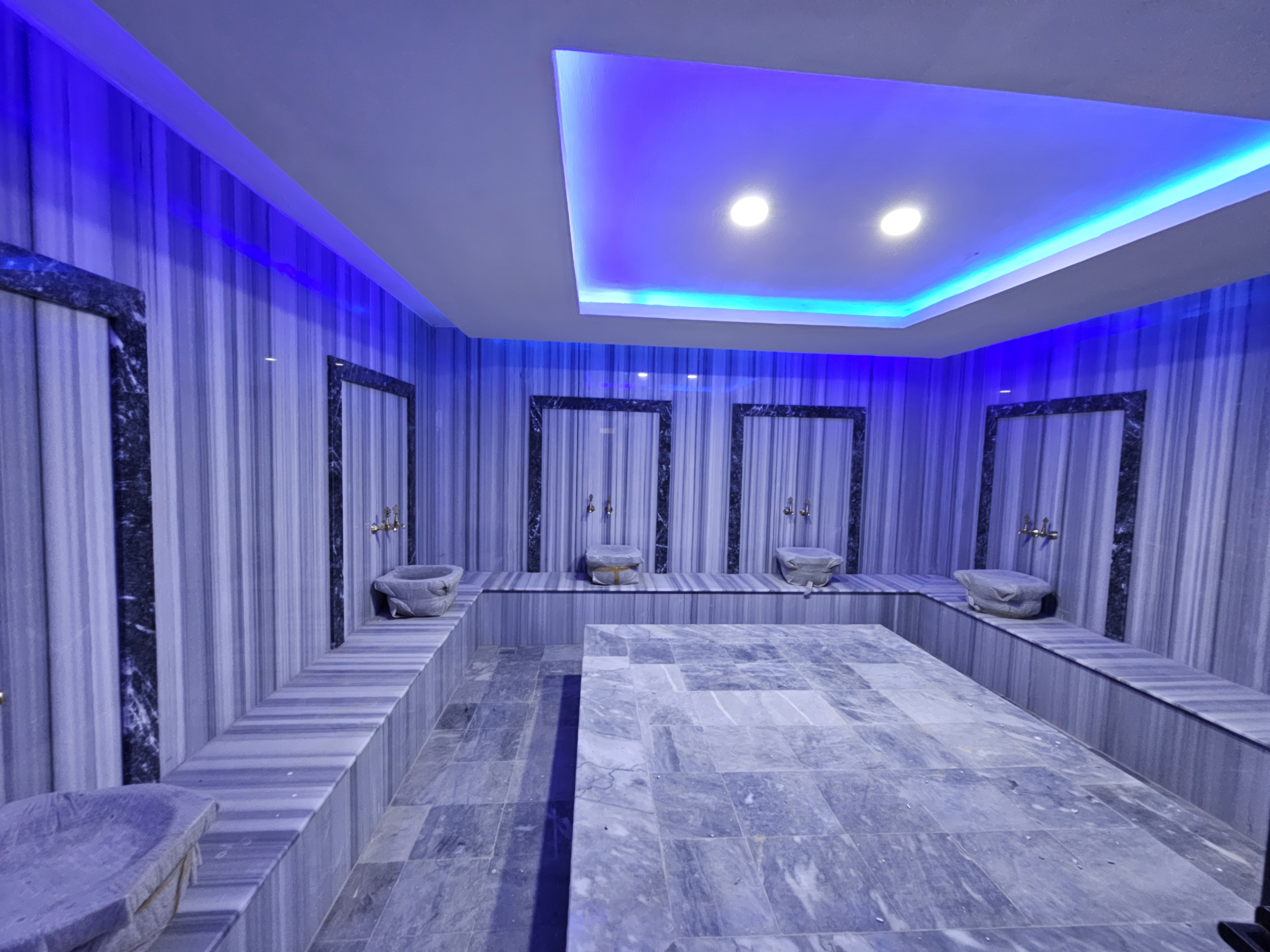 Avsallar'da Aqua Blue Konut Projesi - Denize 950 m Mesafede - 1+1 - 2+1 - Penthouse