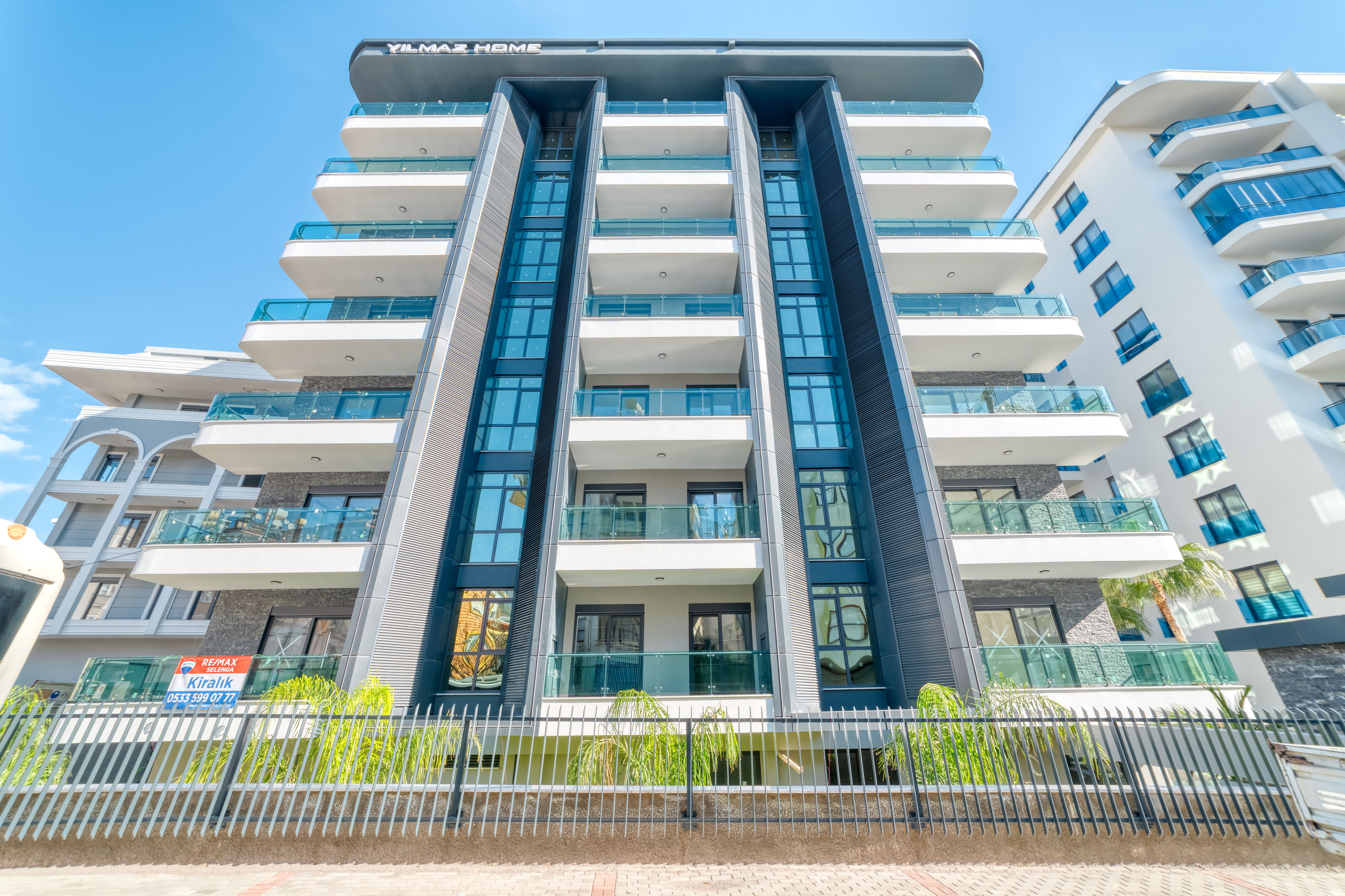 Gloria Town Residence