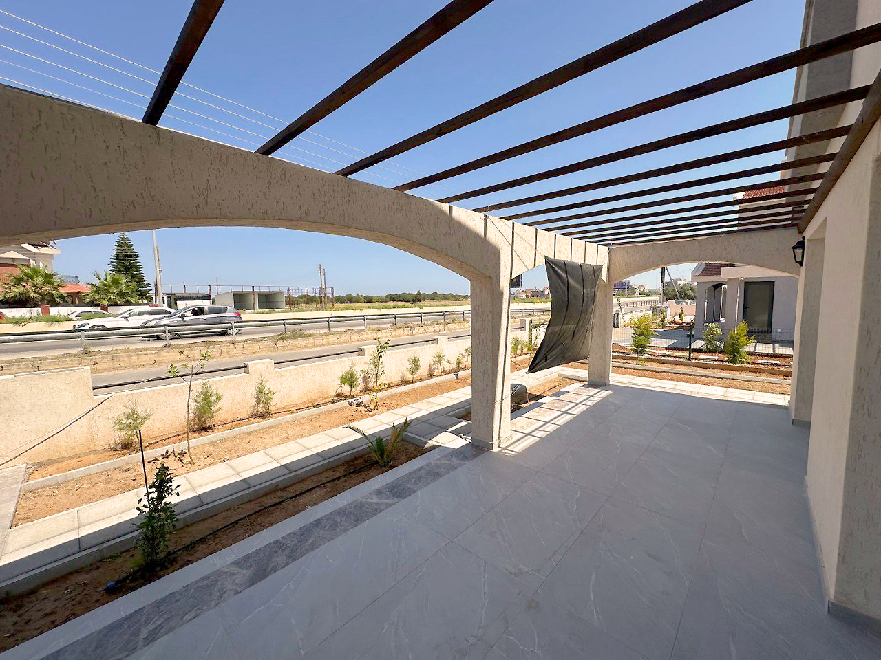 Kuzey Kıbrıs'ta 4+1 Lüks Villa - Denize 500 m, Yeni Boğaziçi