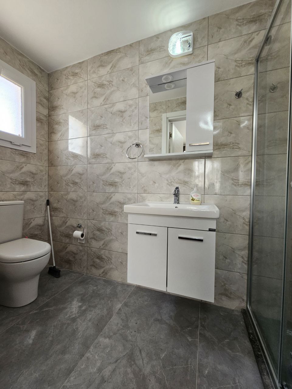 Kuzey Kıbrıs'ta 4+1 Lüks Villa - Denize 500 m, Yeni Boğaziçi