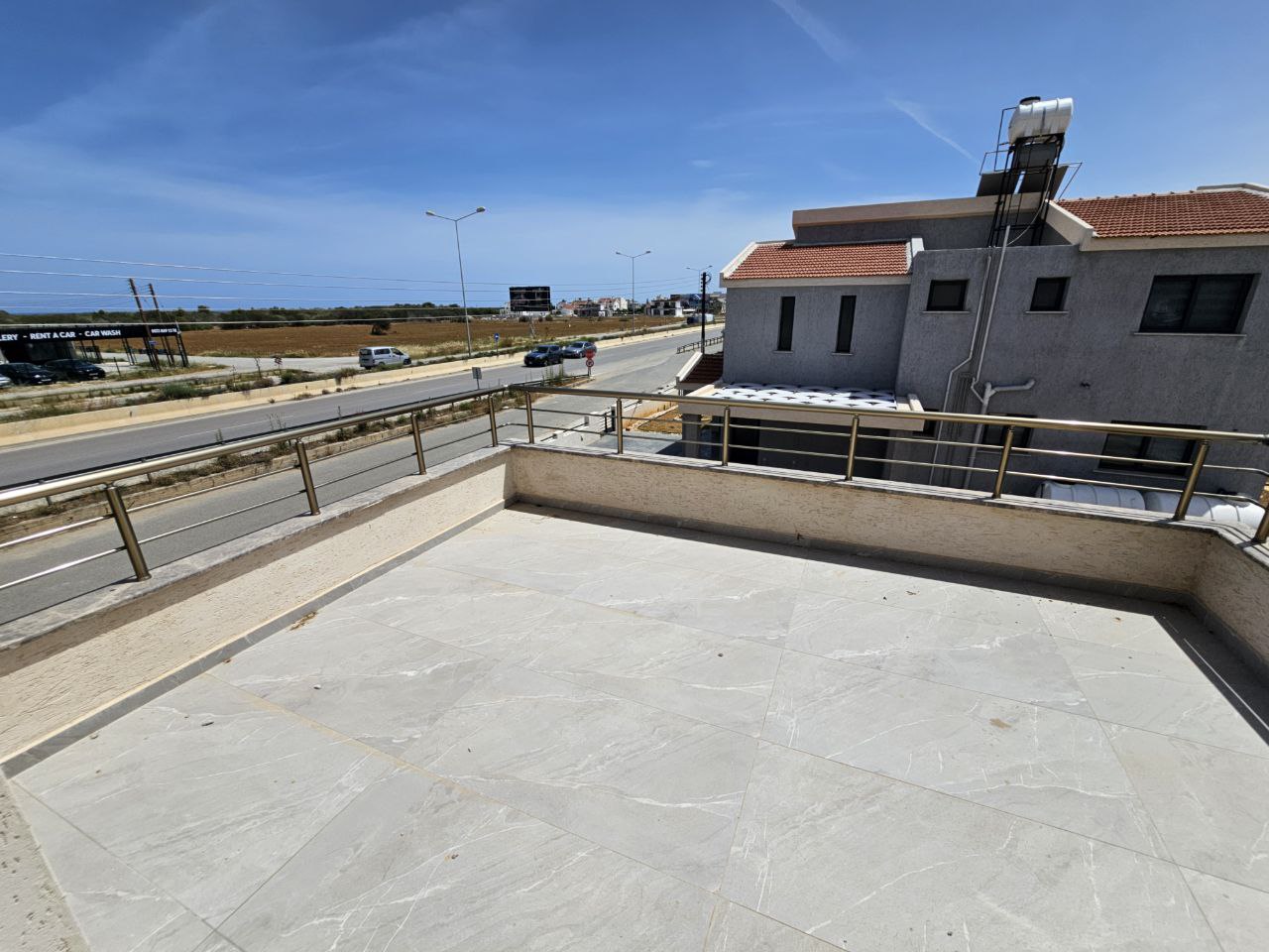 Kuzey Kıbrıs'ta 4+1 Lüks Villa - Denize 500 m, Yeni Boğaziçi