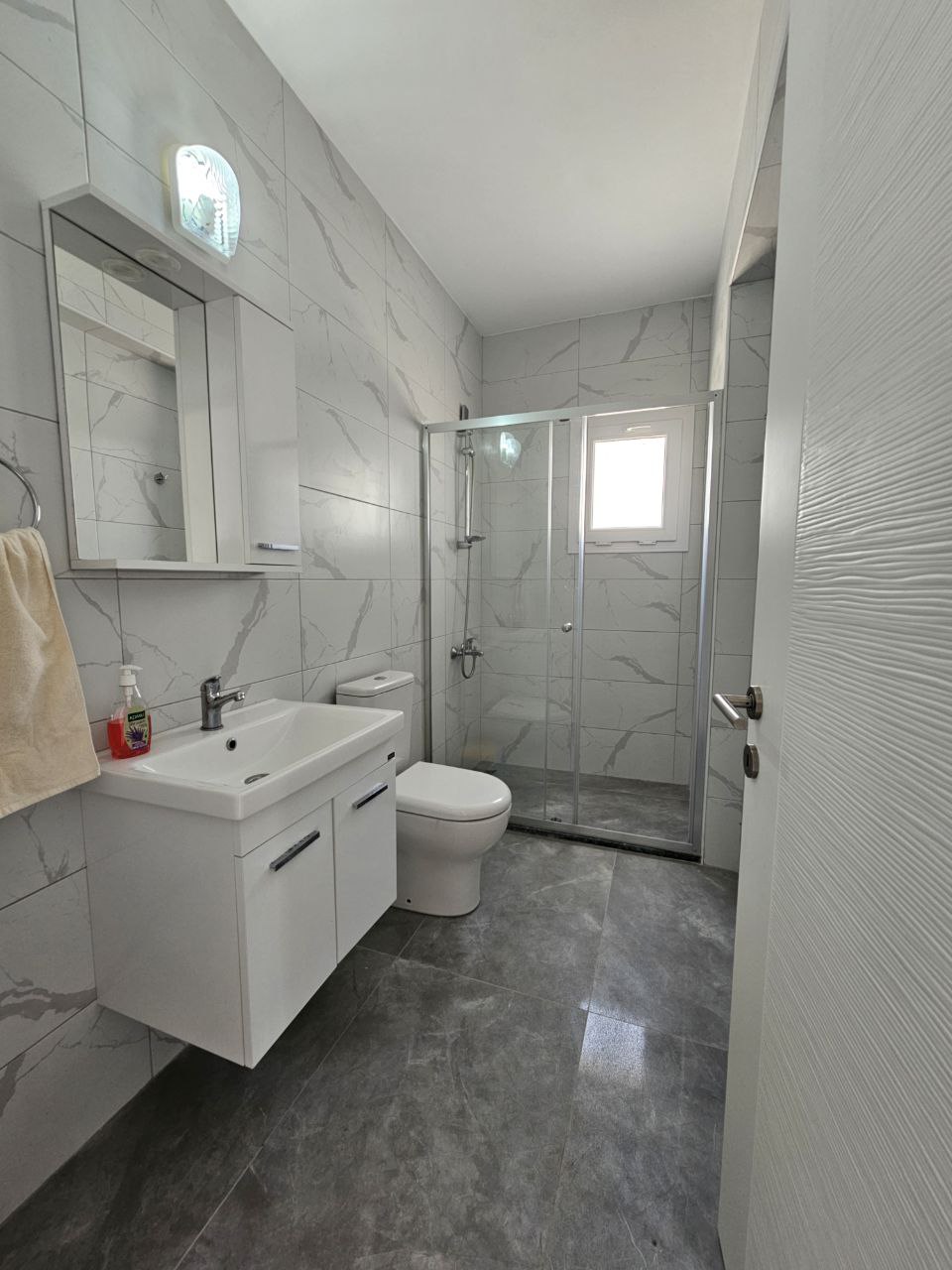 Kuzey Kıbrıs'ta 4+1 Lüks Villa - Denize 500 m, Yeni Boğaziçi