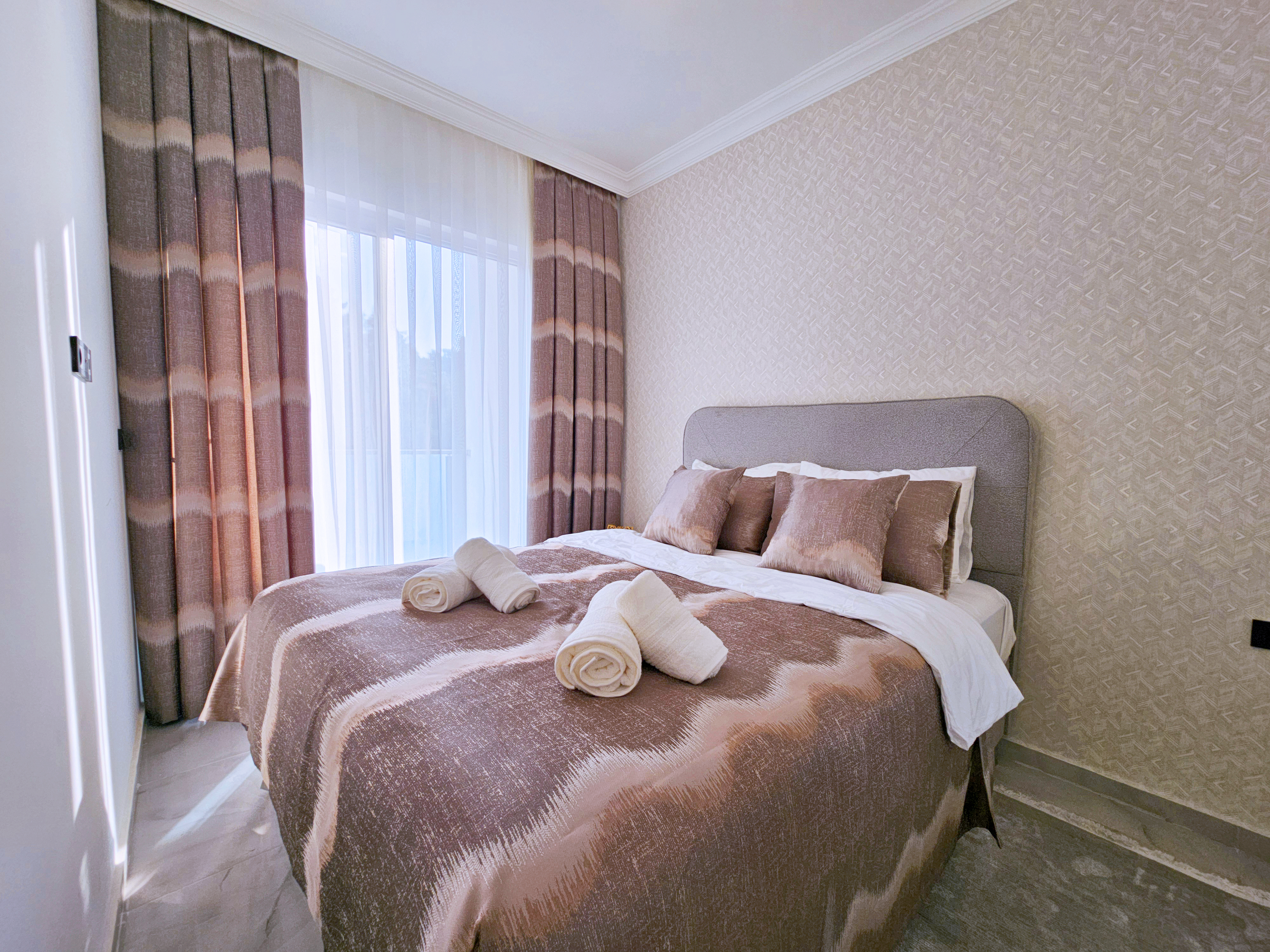 KIRA (1+1) - AVSALLAR