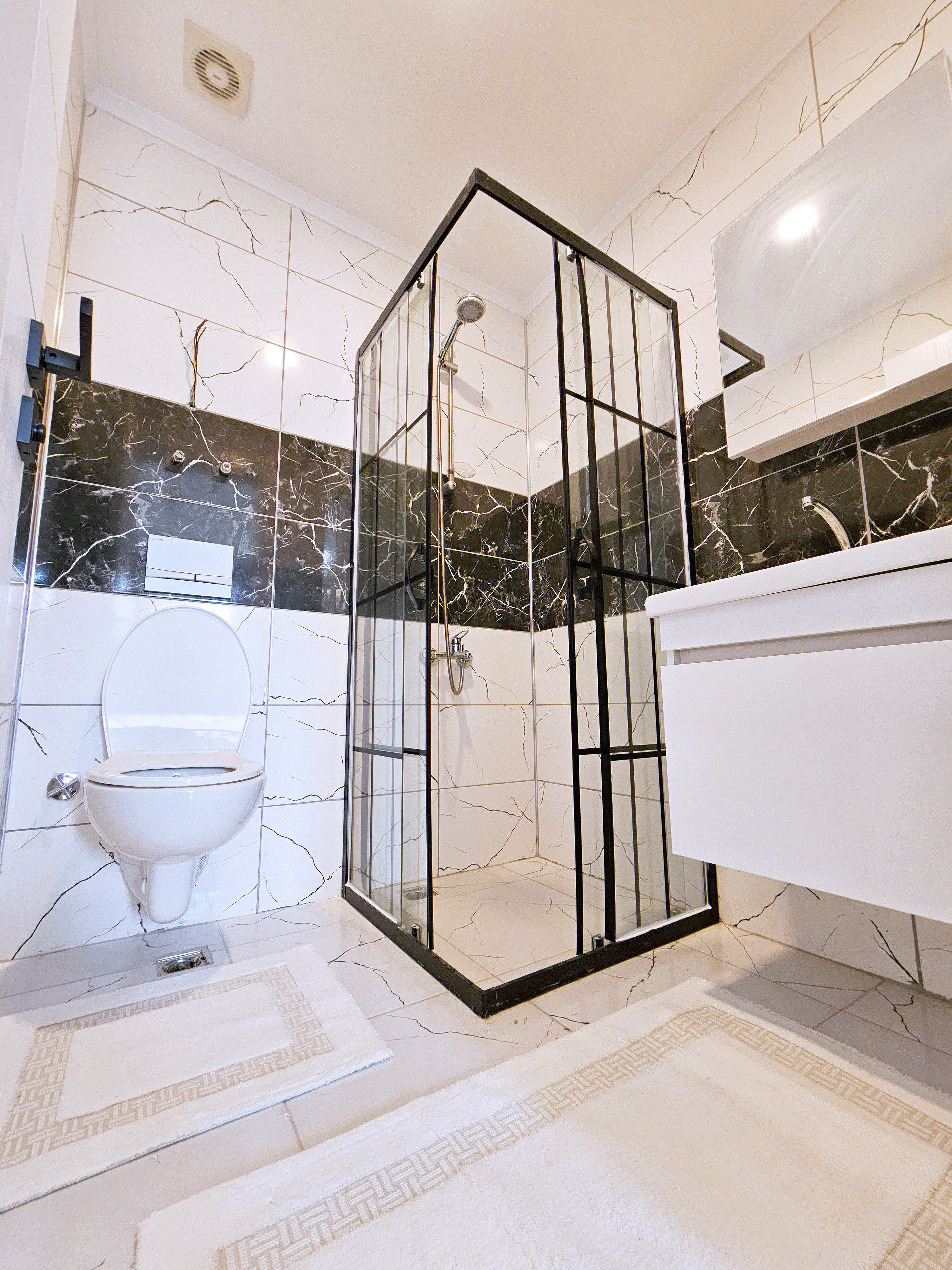 KIRA (1+1) - AVSALLAR