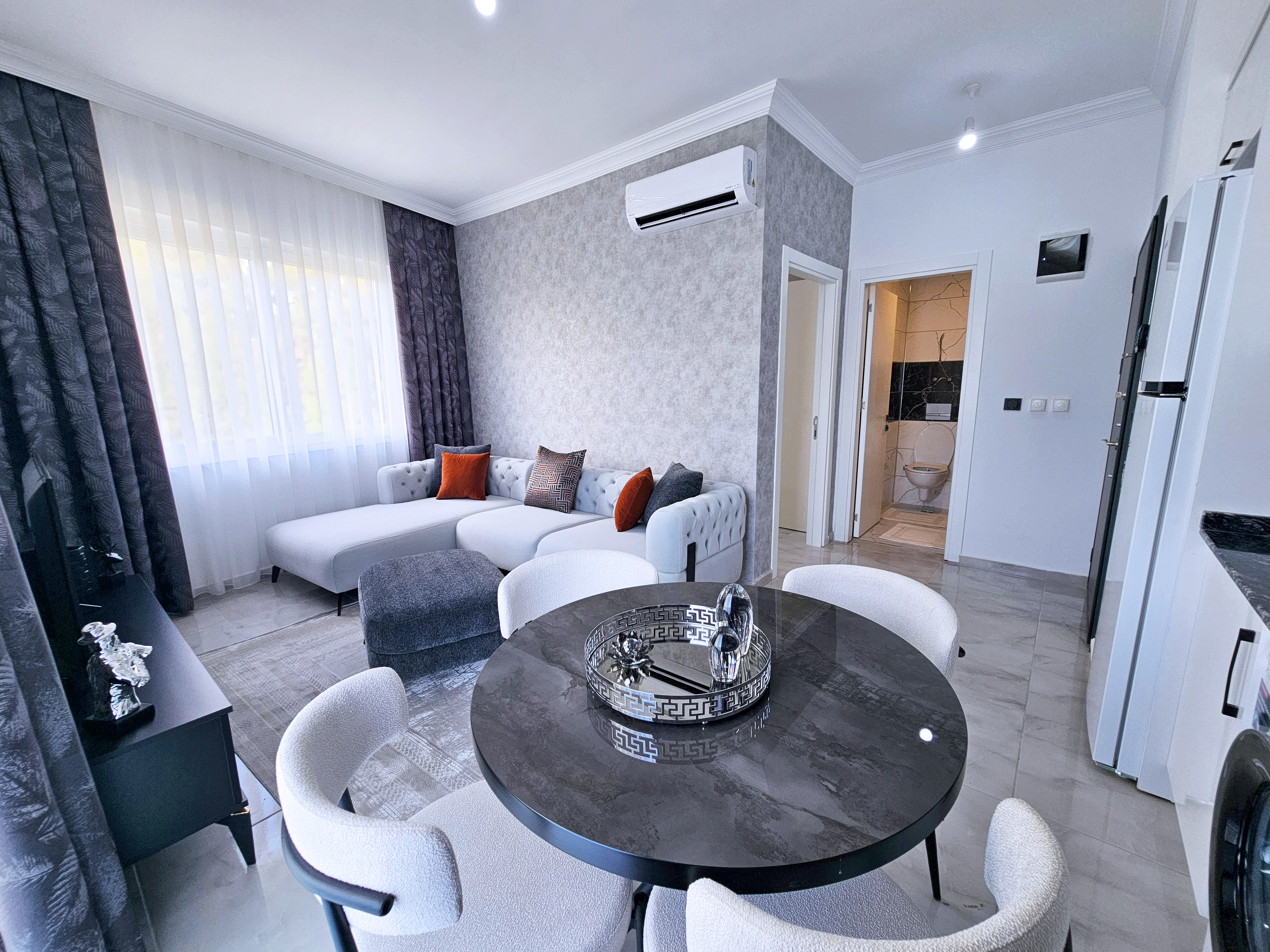 KIRA (1+1) - AVSALLAR