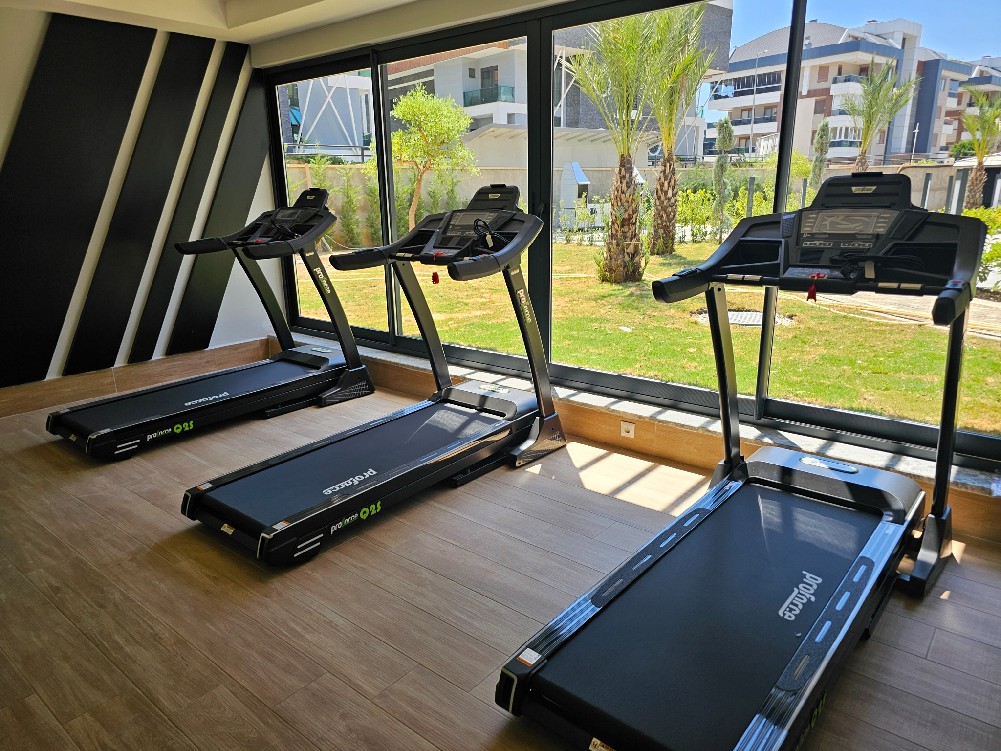Oba'da Hazır Konut Projesi - 1+1 - 3+1 Duplex - Denize 1,2 km
