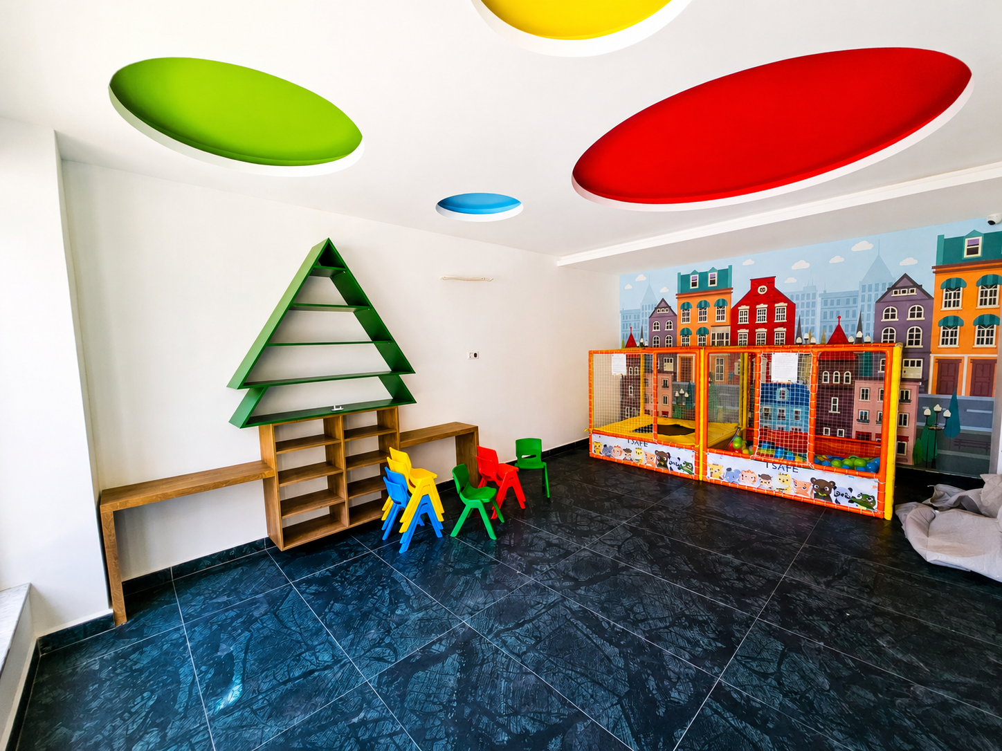 Oba'da Hazır Konut Projesi - 1+1 - 3+1 Duplex - Denize 1,2 km