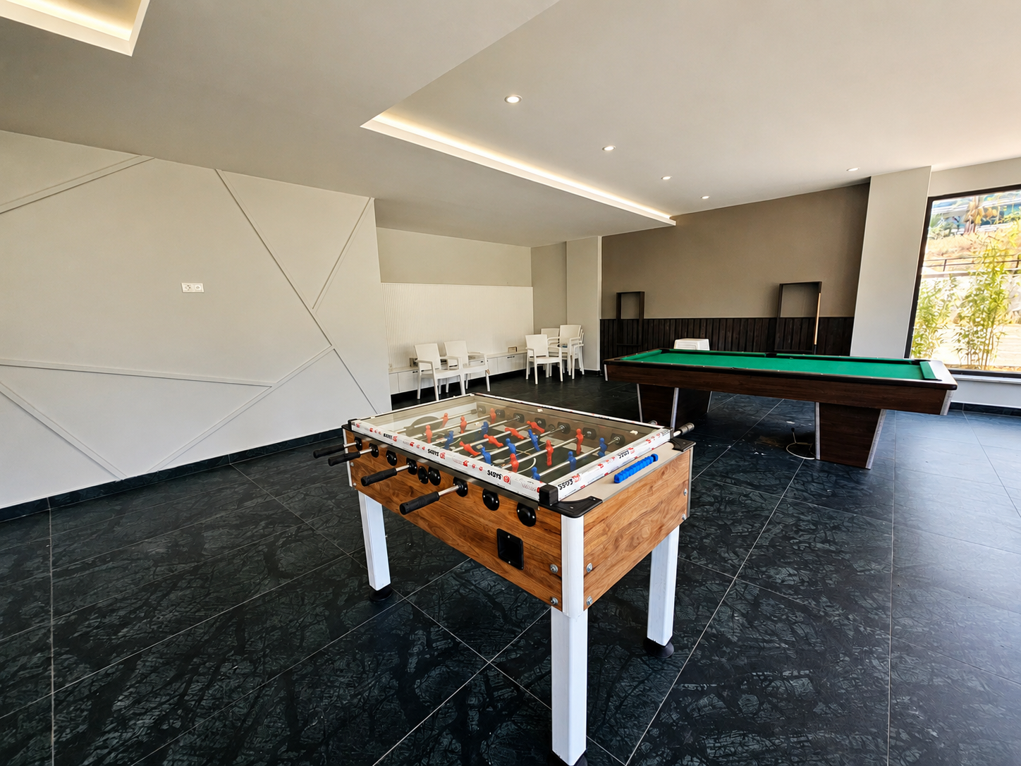 Oba'da Hazır Konut Projesi - 1+1 - 3+1 Duplex - Denize 1,2 km